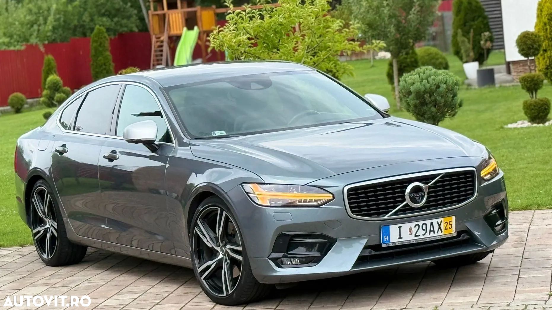 Volvo S90 D5 AWD Geartronic R Design - 1