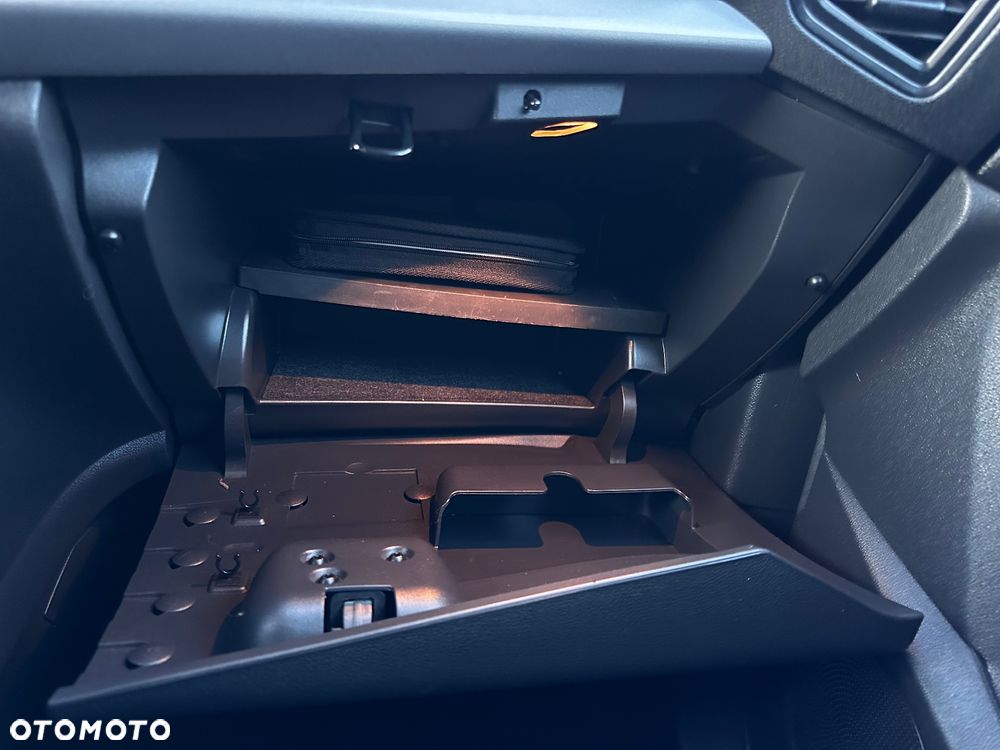 Ford Kuga - 23