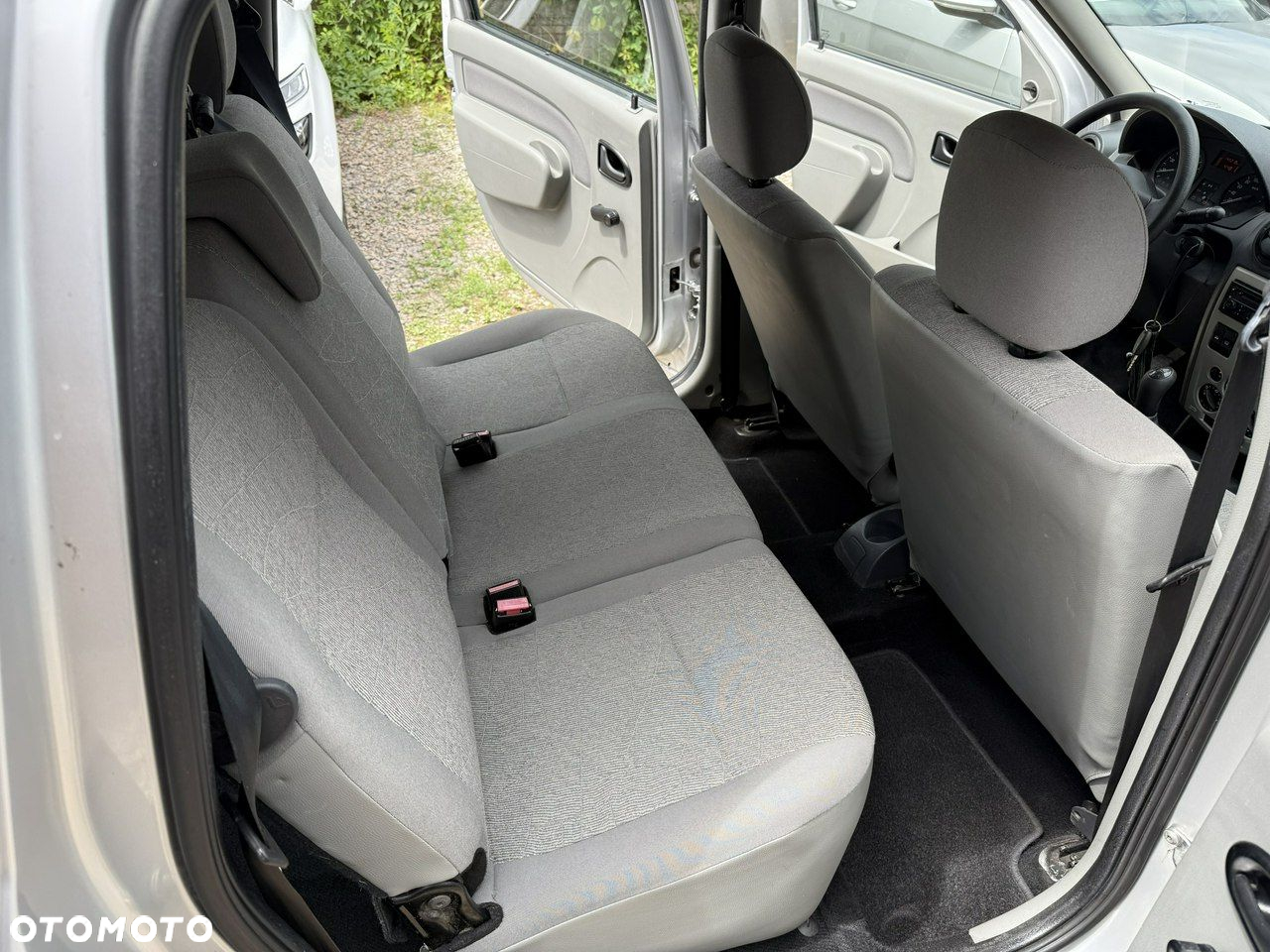 Dacia Logan - 33