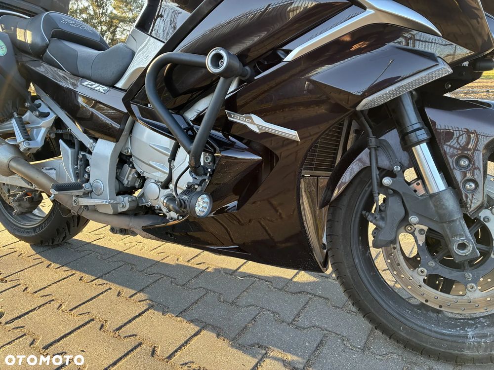Yamaha FJR - 9