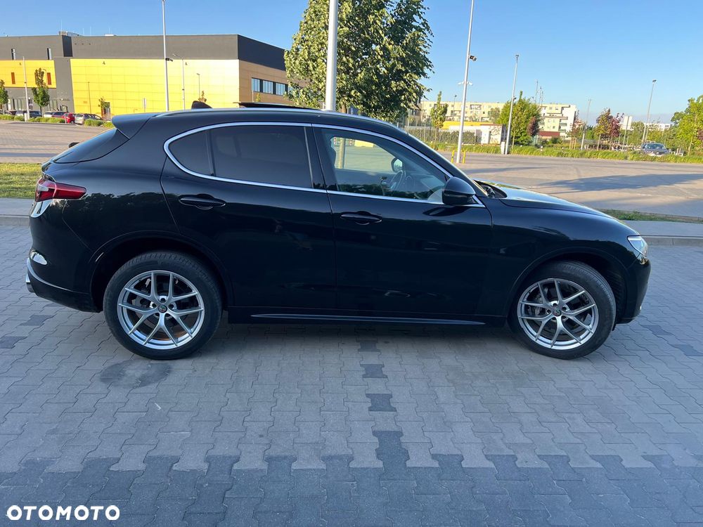 Alfa Romeo Stelvio 2.0 Turbo Veloce Q4 - 6