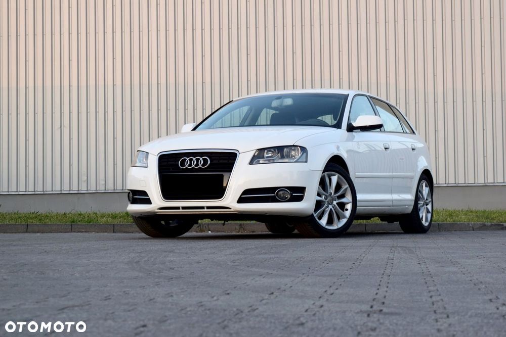 Audi A3 Sportback 1.6 S line Sportpaket plus - 2