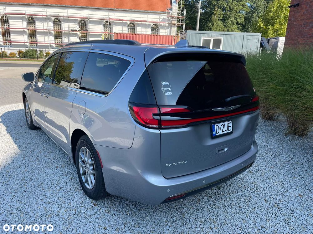 Chrysler Pacifica - 6
