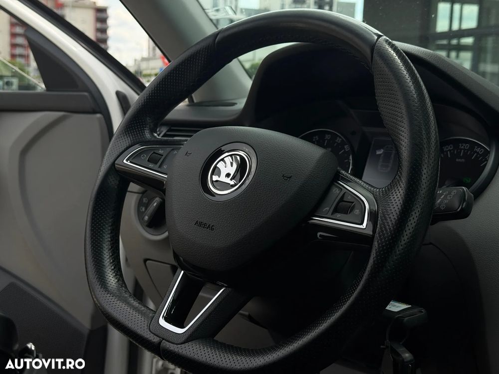 Skoda Octavia 2.0 TDI 4X4 DSG Style - 9