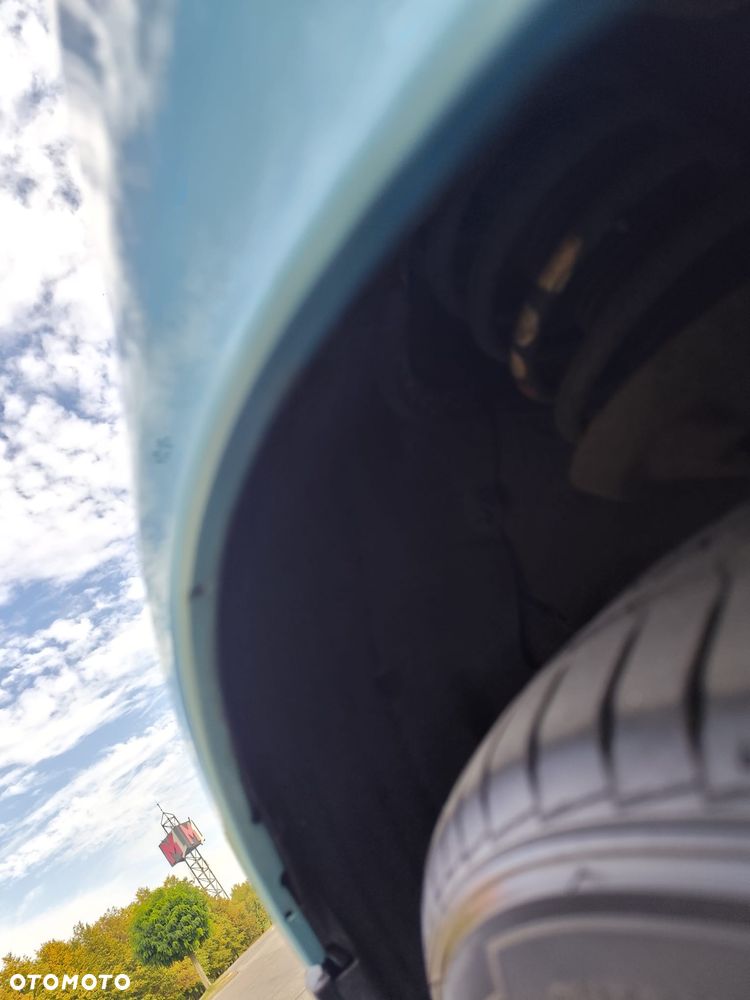 Volkswagen Golf - 16