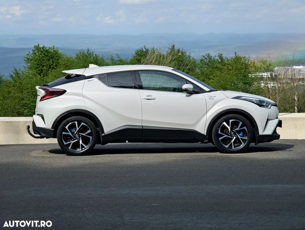 Toyota C-HR Lounge - 3