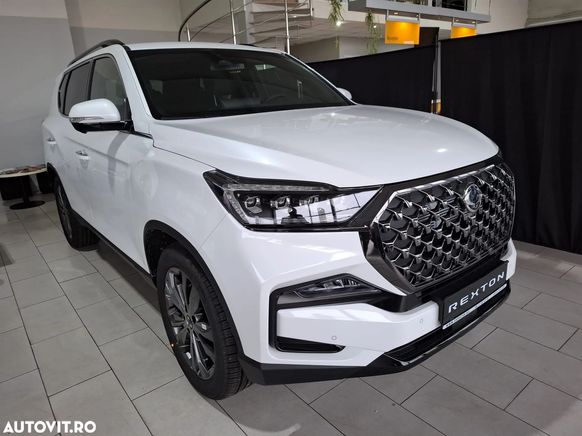 SsangYong REXTON G4 2.2 e-XDI 4WD Black Edition - 2