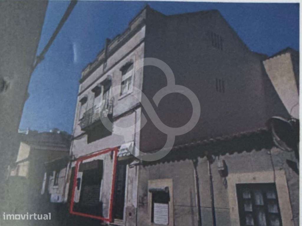 Prédio em propriedade total no centro de Vila Franca de Xira. - Grande imagem: 5/15