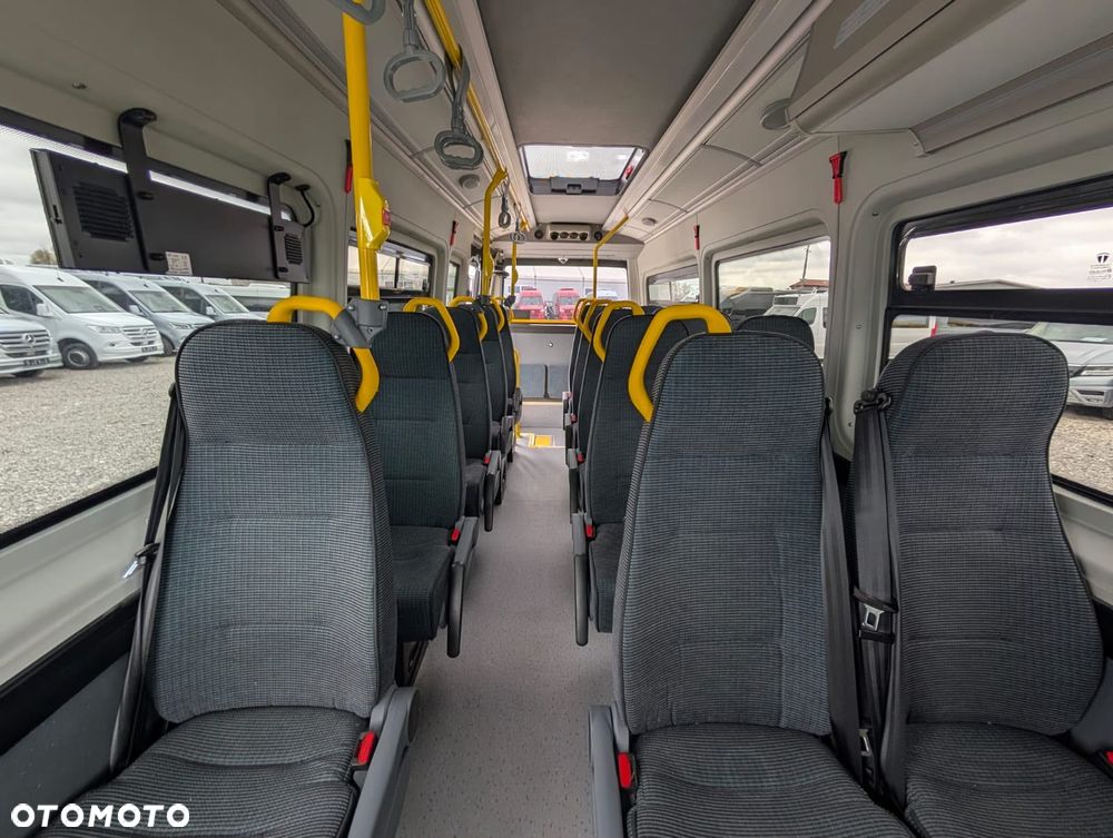 Mercedes-Benz Sprinter 519 - 16
