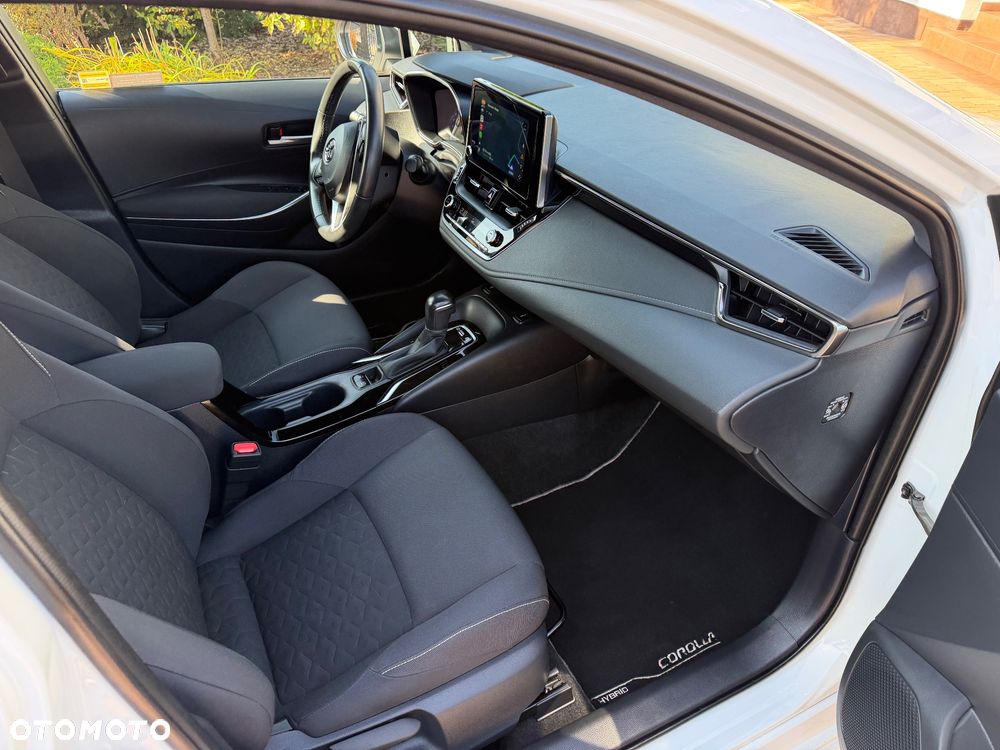 Toyota Corolla 1.8 Hybrid Comfort - 22