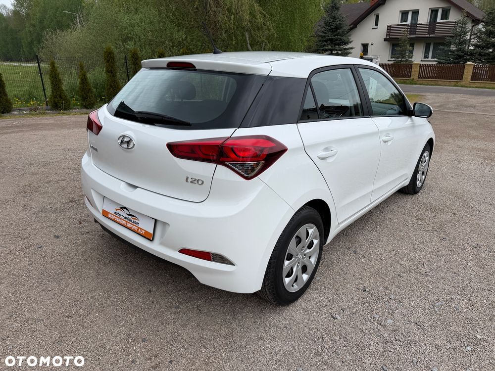 Hyundai i20 blue 1.2 - 4