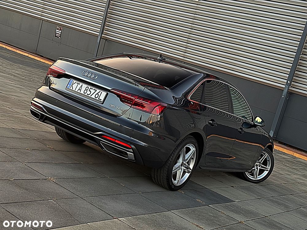 Audi A4 Limousine - 4