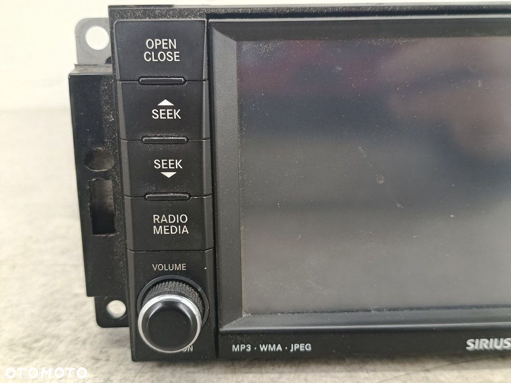 RADIO FABRYCZNE DODGE GRAND CARAVAN P05064245AK SIRIUS  6825/6826 - 2