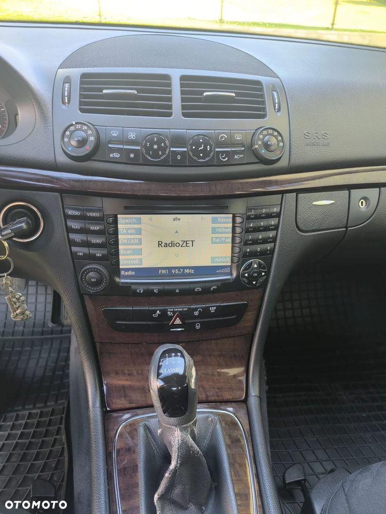 Mercedes-Benz Klasa E 270 CDI Classic - 10