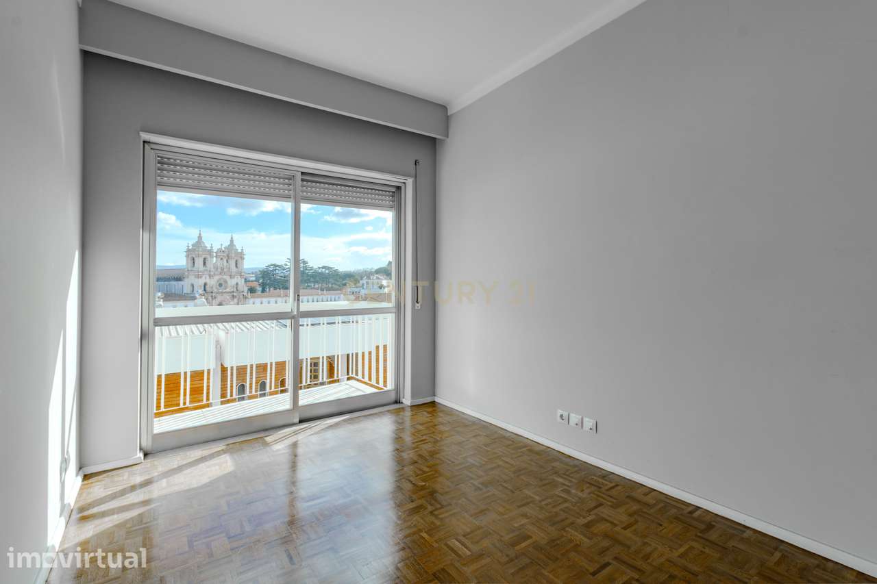 Apartamento T2+1 com garagem centro de Alcobaça - Grande imagem: 3/8
