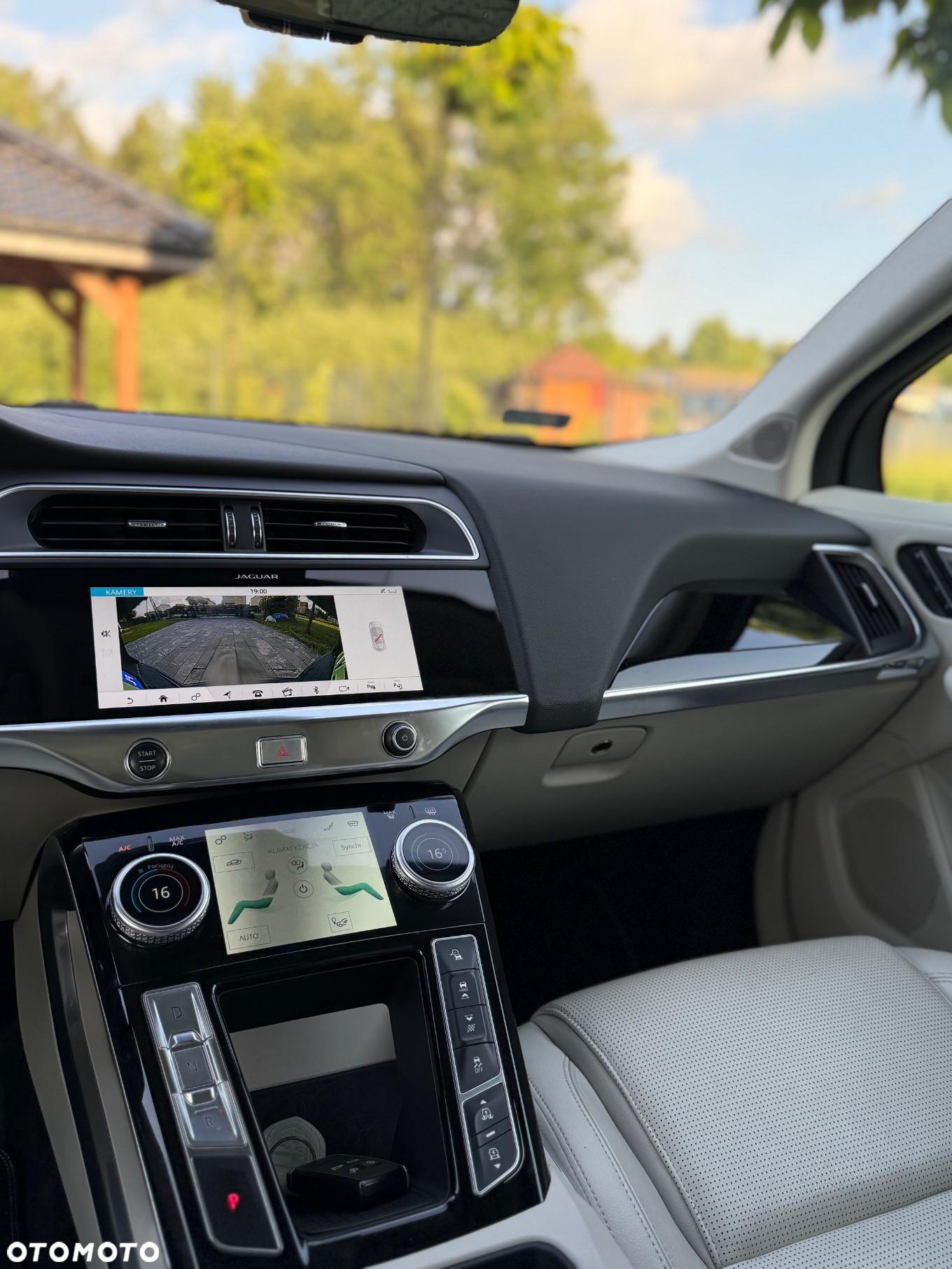 Jaguar I-Pace EV400 90kWh AWD R-Dynamic HSE - 7