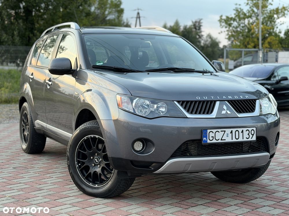 Mitsubishi Outlander - 2
