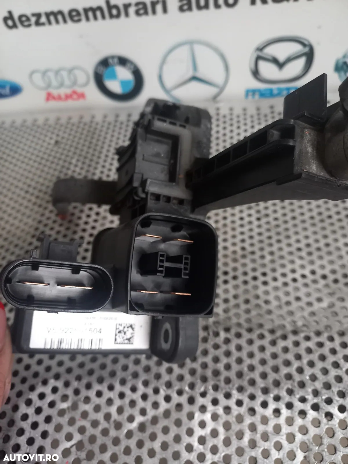 Modul Distribuitor Repartitor Curent Bmw F20 F21 F22 F23 F30 F31 F32 F34 F36 F80 Etc Cod   - Dezmem - 5
