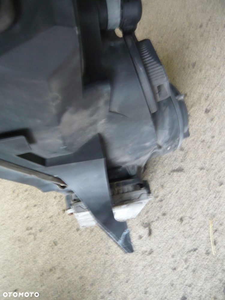 Reflektor lampa prawa przód xenon 60683987 Alfa Romeo 159 - 3