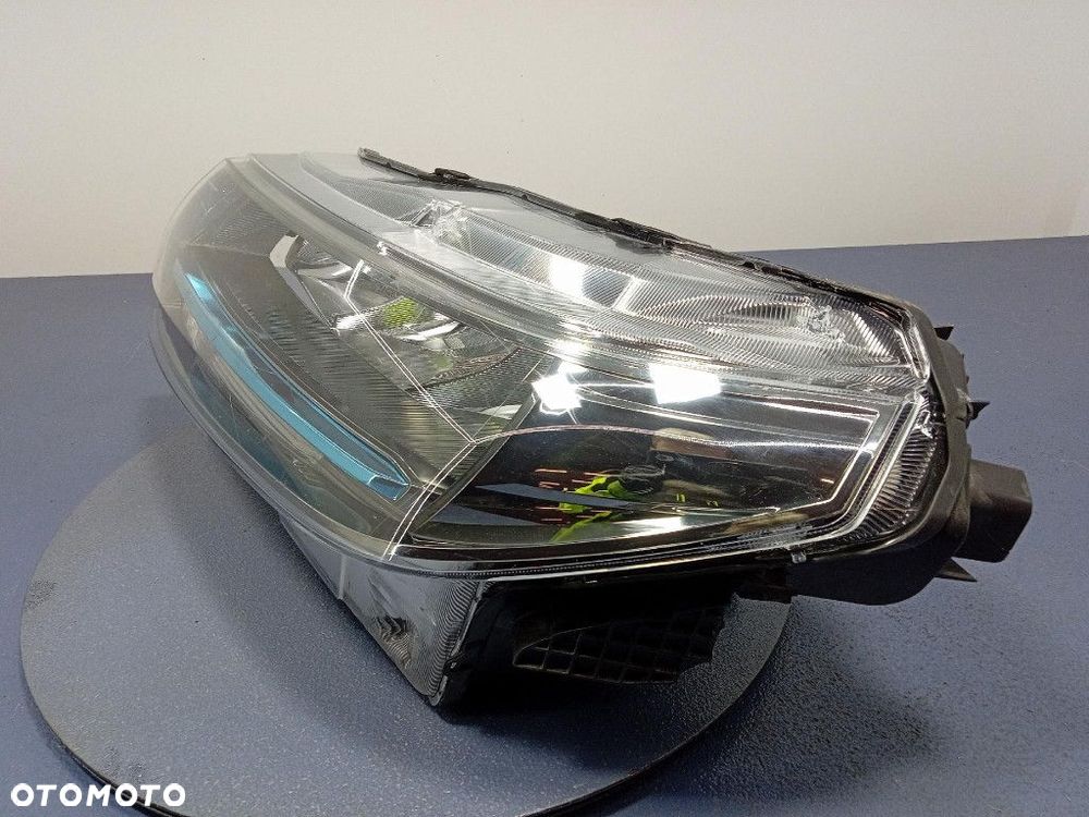 SUZUKI VITARA III LIFT 24- REFLEKTOR PRAWY PRZÓD LAMPA LED EU 100-7R016 - 2