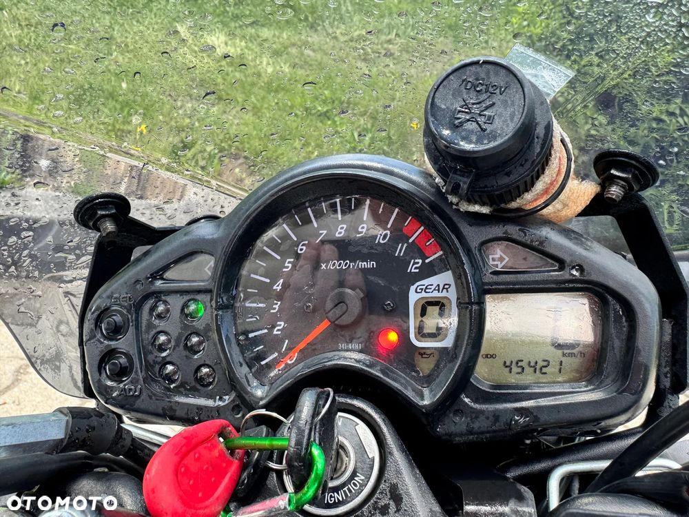 Suzuki Gladius - 8