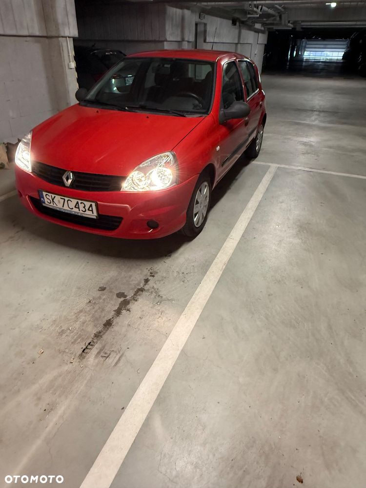 Renault Clio 1.2 16V Campus - 1