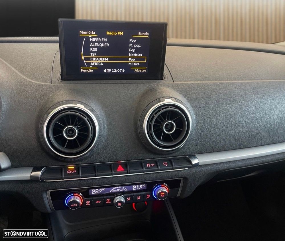 Audi A3 Sportback 1.6 TDI Advance - 4