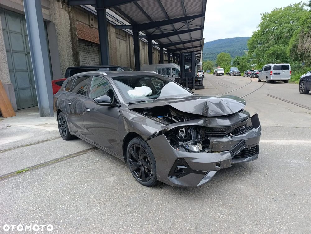 Opel Astra GS - 5