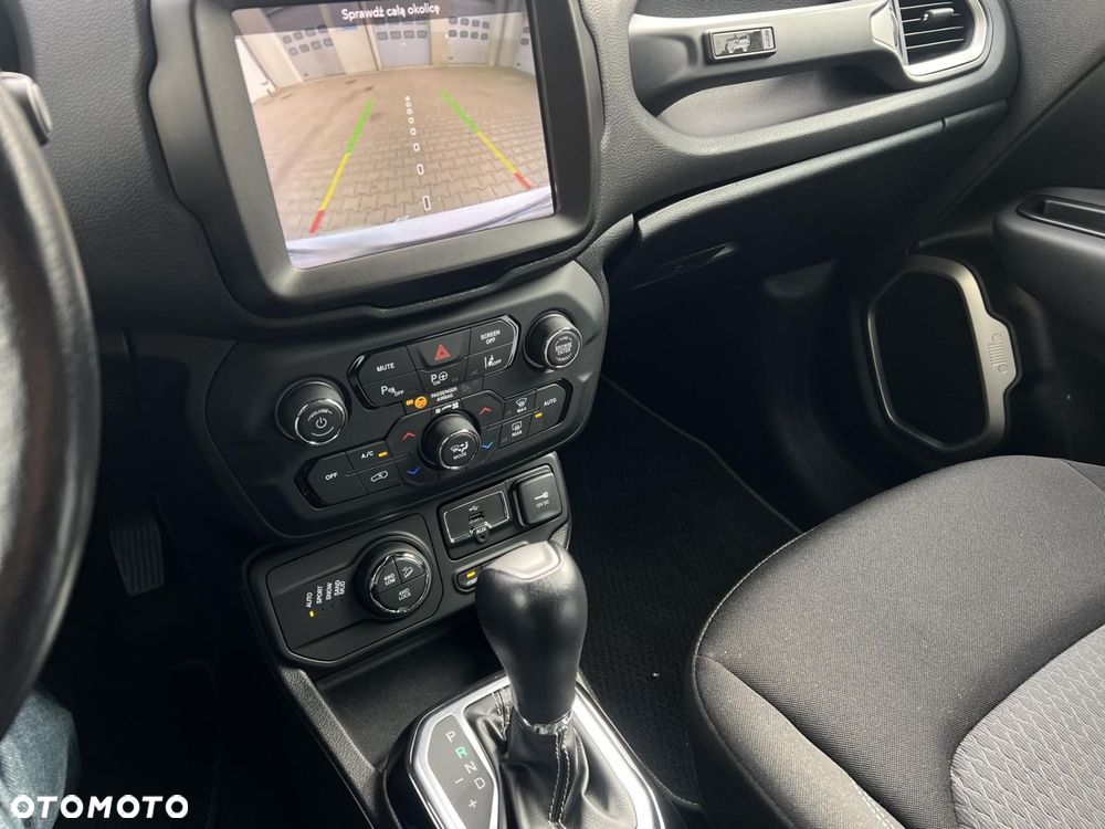 Jeep Renegade - 24
