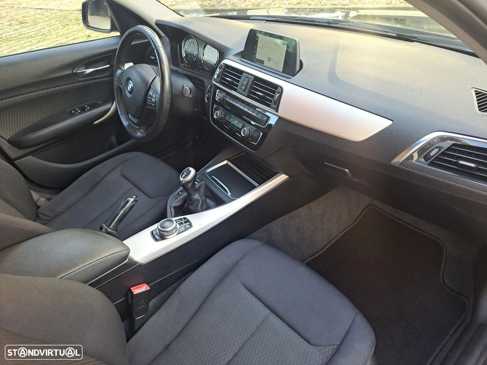 BMW 116 i Line Urban - 23