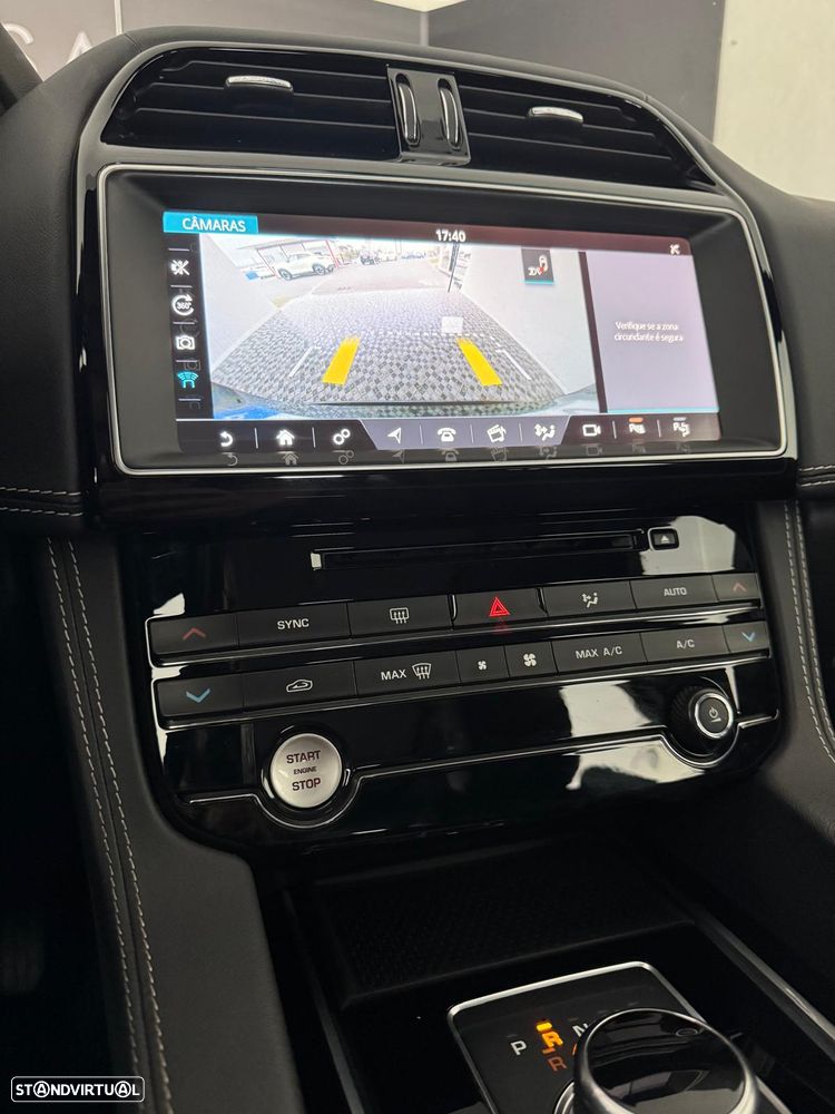 Jaguar F-Pace 2.0 i4D R-Sport Aut. - 25