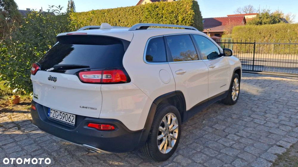 Jeep Cherokee - 1