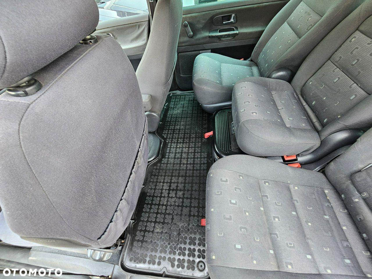 Volkswagen Sharan 1.9 TDI Family - 17