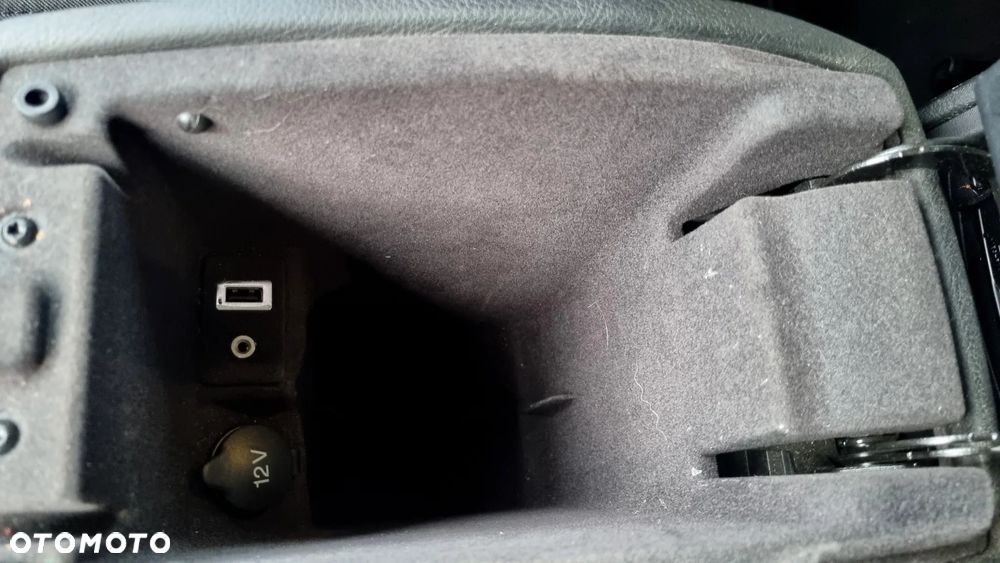 Ford S-Max 2.0 TDCi DPF Titanium - 35