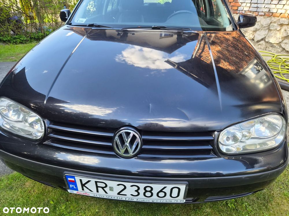 Volkswagen Golf 1.6 Basis - 2