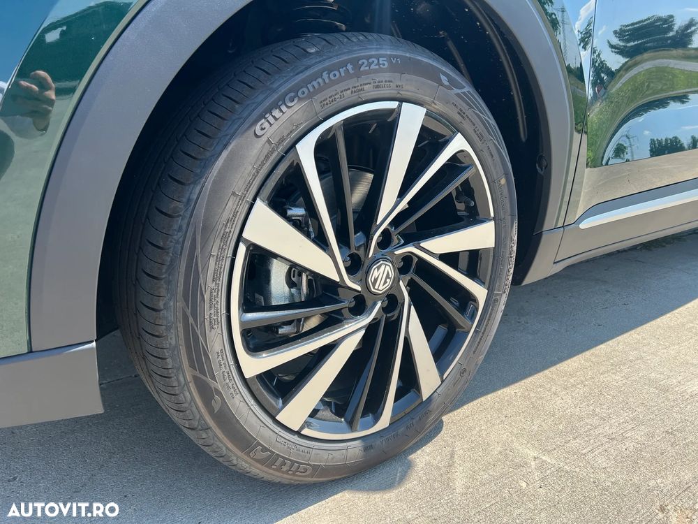 MG ZS HEV - 10