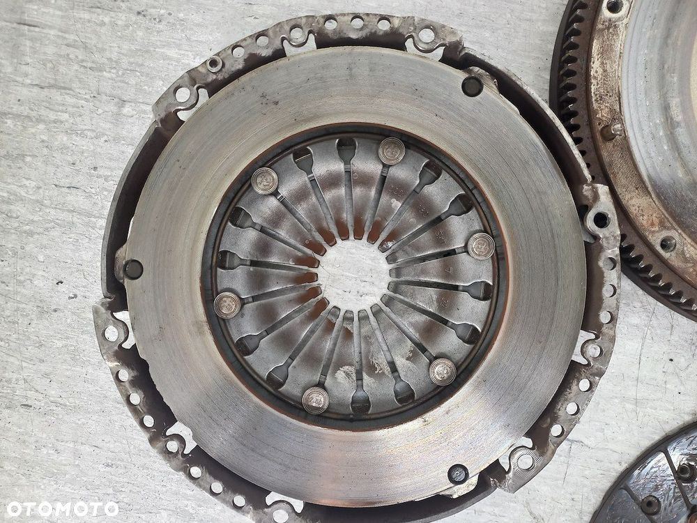 SPRZEGŁO KOMPLETNE SEAT LEON II R0301052710  3082001168 1.6 8V SACHS - 6