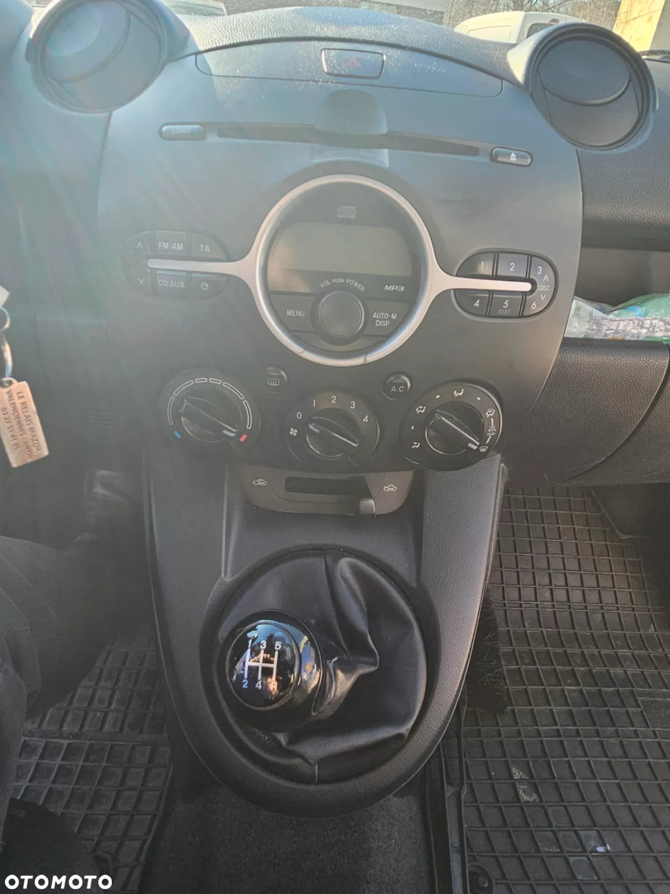 Mazda 2 - 20