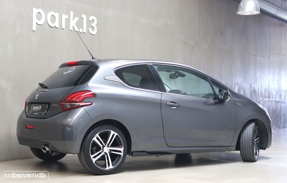 Peugeot 208 1.2 PureTech GT Line - 6