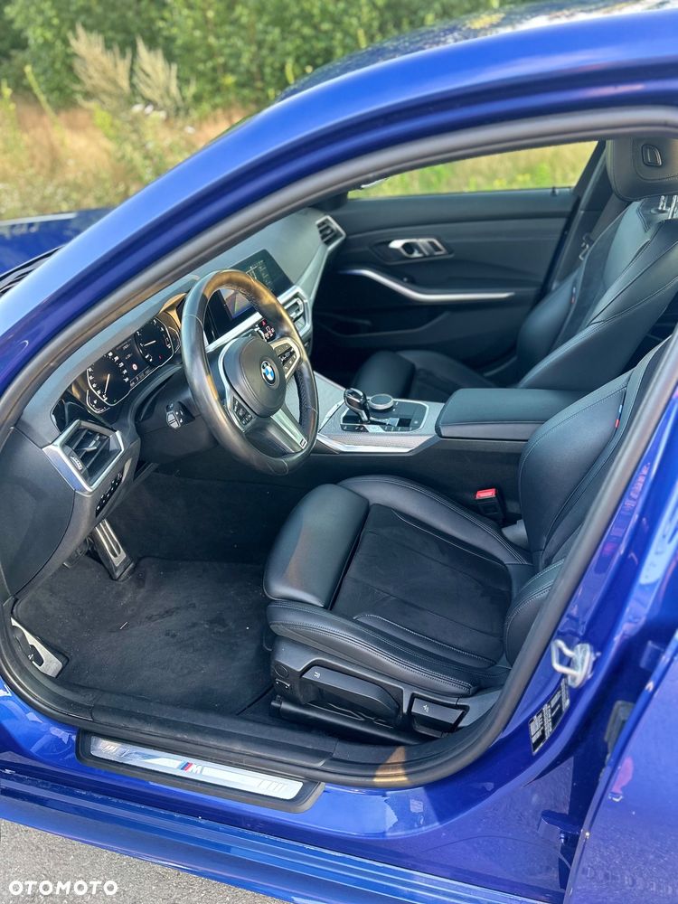 BMW Seria 3 318i M Sport - 25