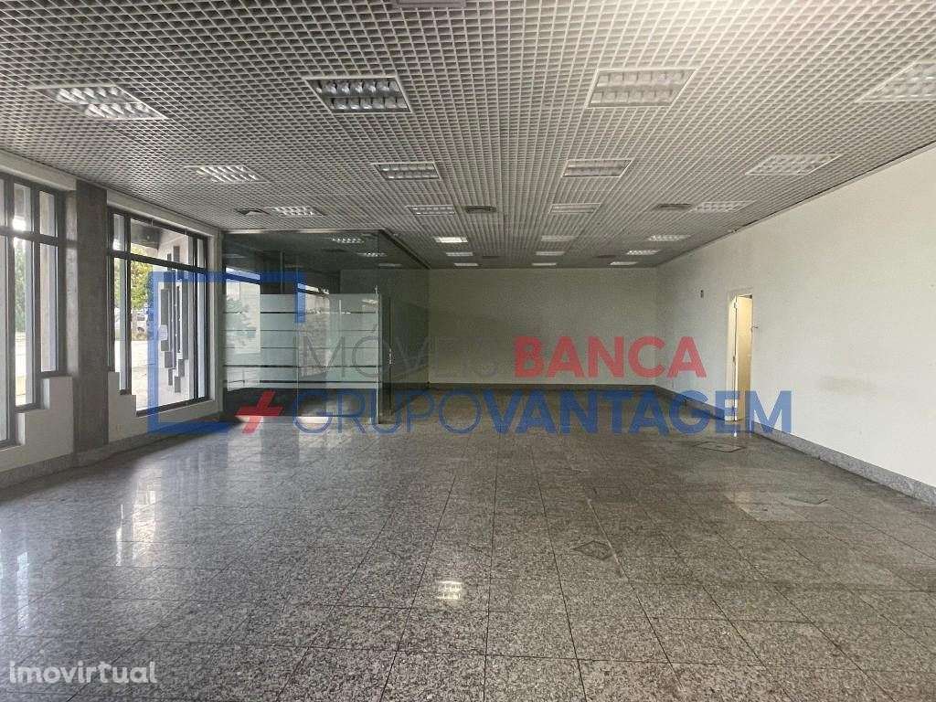 Prédio Comercial/Escritórios, para venda, Aguiar da Beira - Aguiar ... - Grande imagem: 2/20