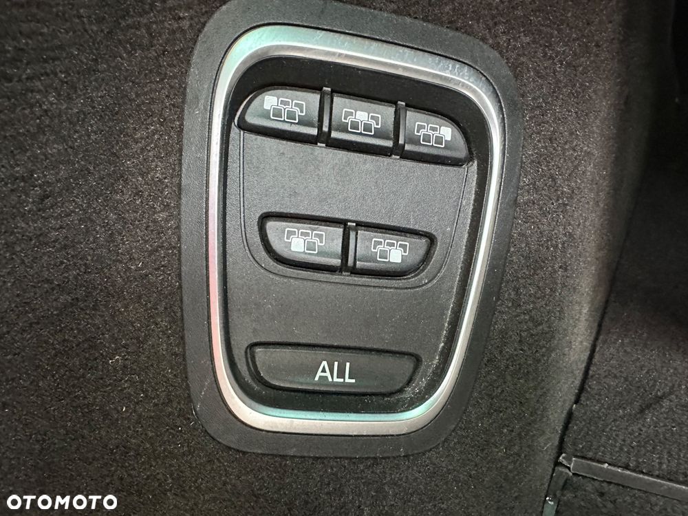 Renault Espace 1.6 dCi Energy Initiale Paris EDC 7os - 20