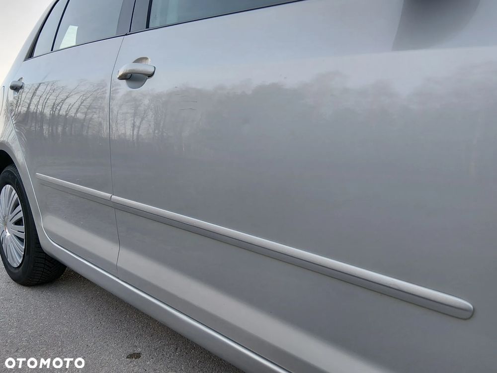 Volkswagen Golf Plus 1.6 Comfortline DSG - 11