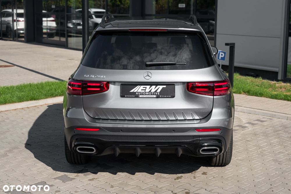 Mercedes-Benz GLB 200 AMG Line 7G-DCT - 7