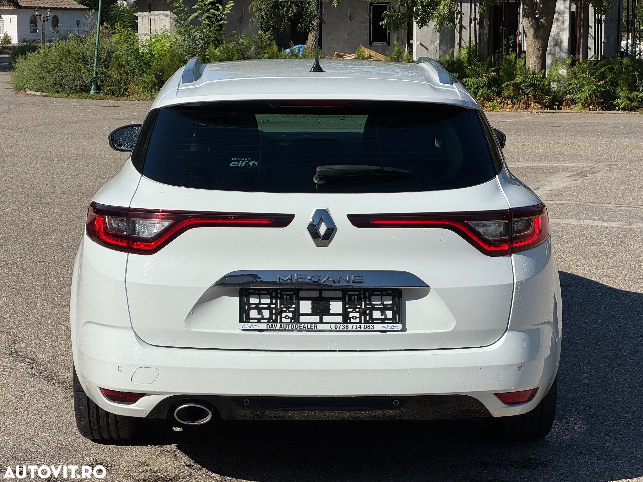 Renault Megane BLUE dCi 115 EDC BOSE EDITION - 4