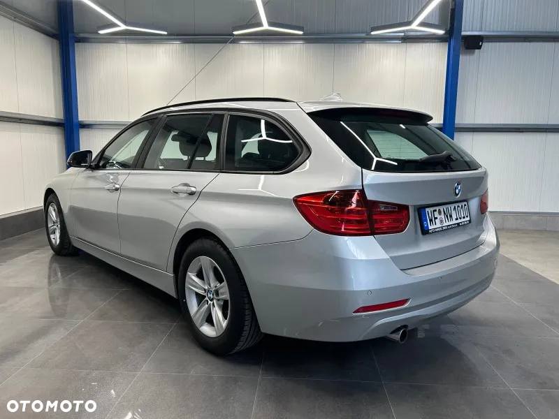BMW Seria 3 318d - 13