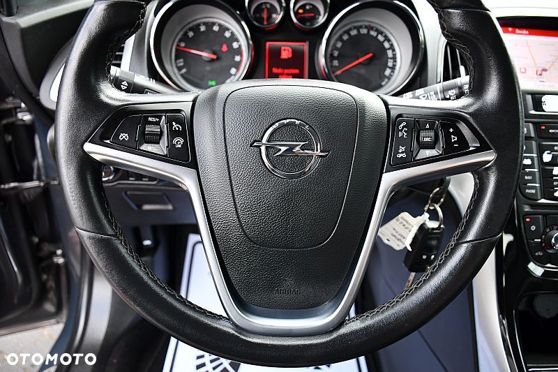 Opel Astra 1.4 Turbo Cosmo - 11