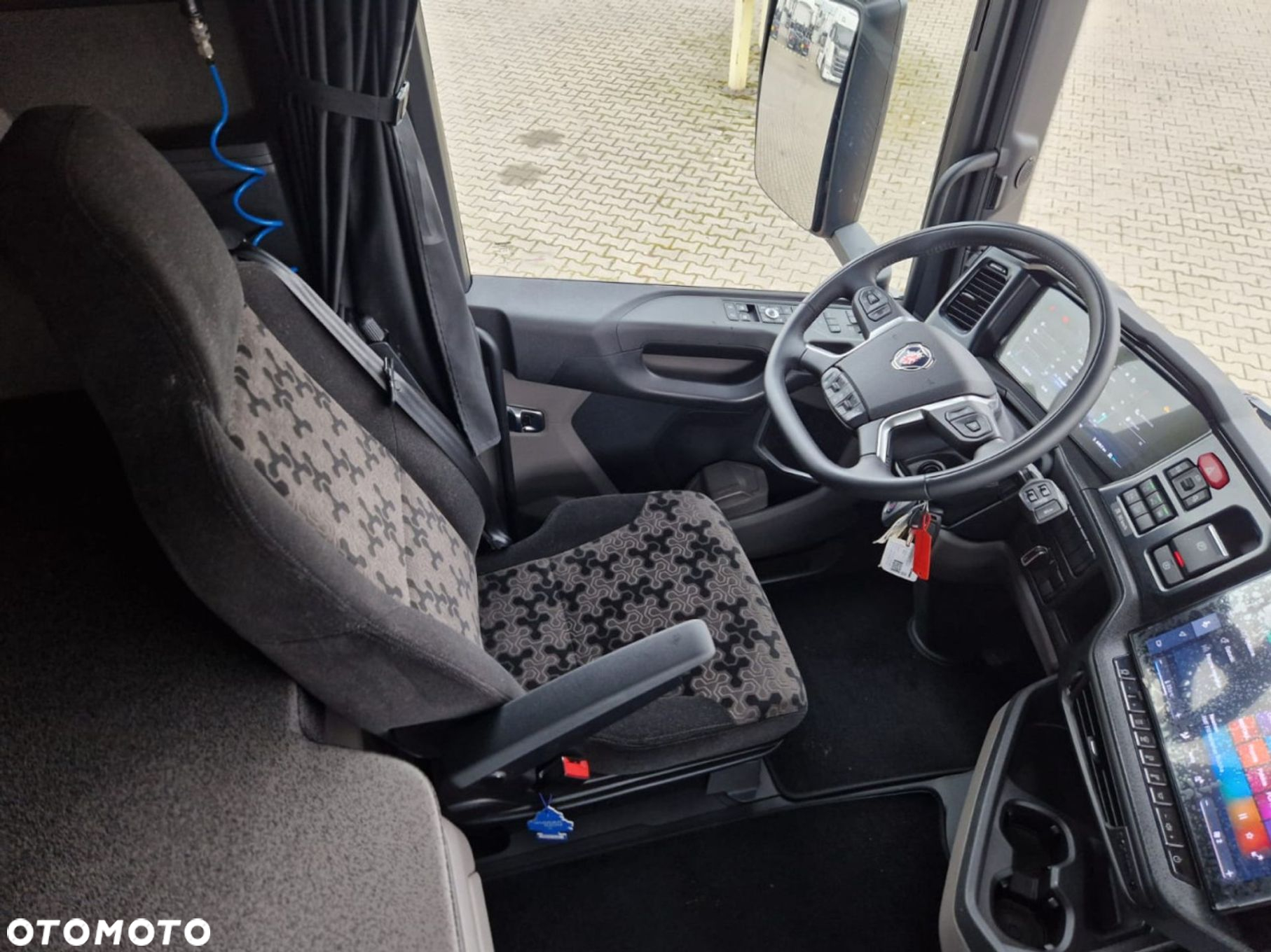 Scania Bogata Wersja, Alu, Metalik, 4 Poduszki / Dealer S - 8