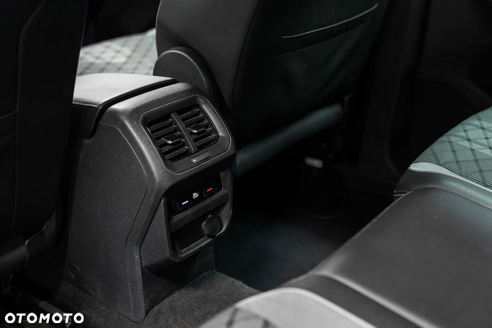 Volkswagen Tiguan 2.0 TDI SCR 4Mot R-Line DSG - 25