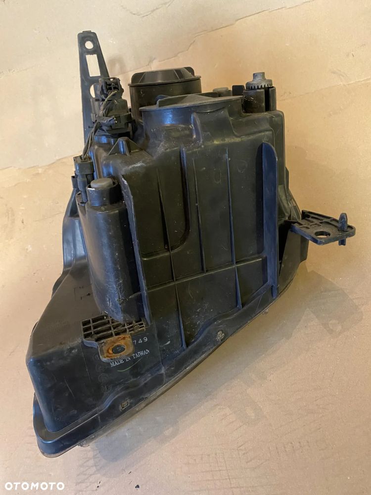 Lampa Renault Modus prawa prawy przód OE - 4
